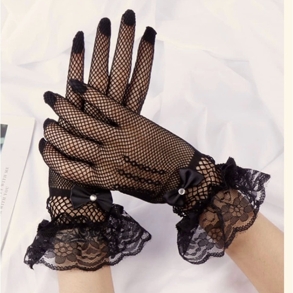 Black Fish  Netted Gloves